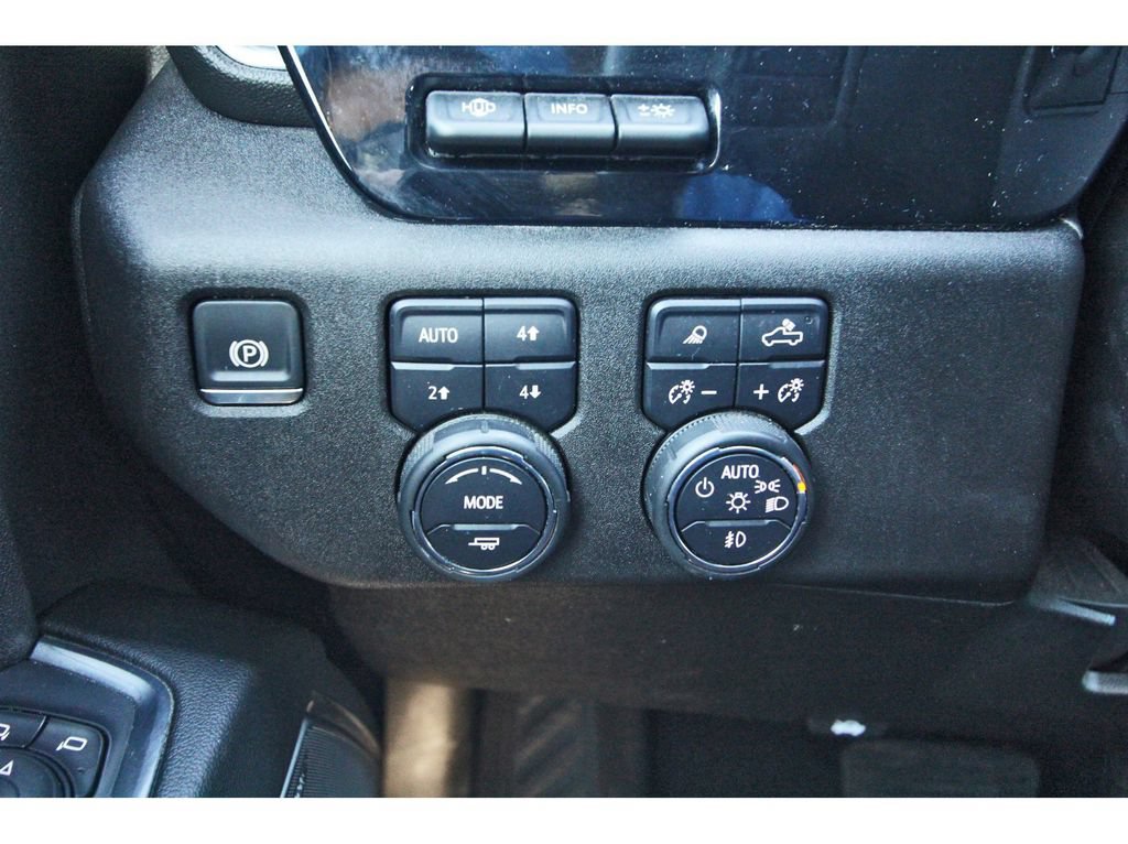 Used 2024 Chevrolet Silverado 2500 High Country w/ Technology Package AWD/4WD image 21