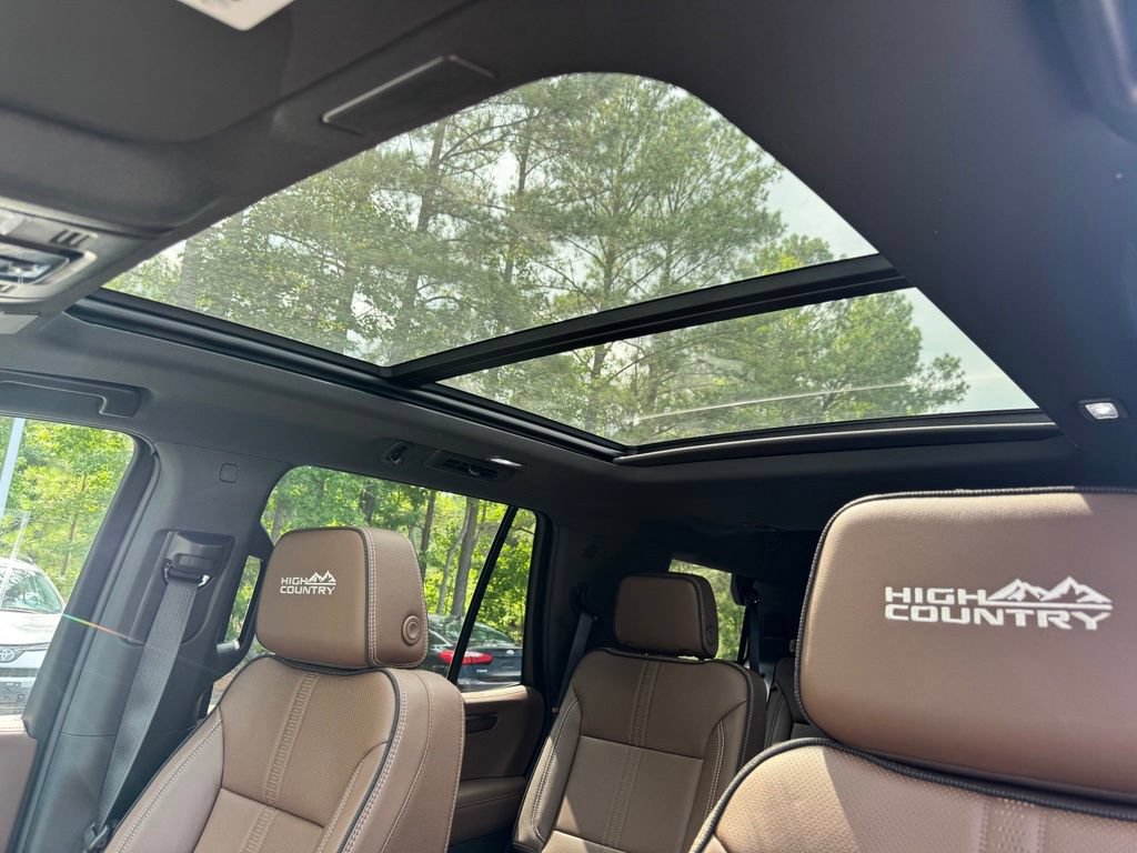 New 2026 Chevrolet Tahoe High Country w/ Sun And Tow Package AWD/4WD image 17
