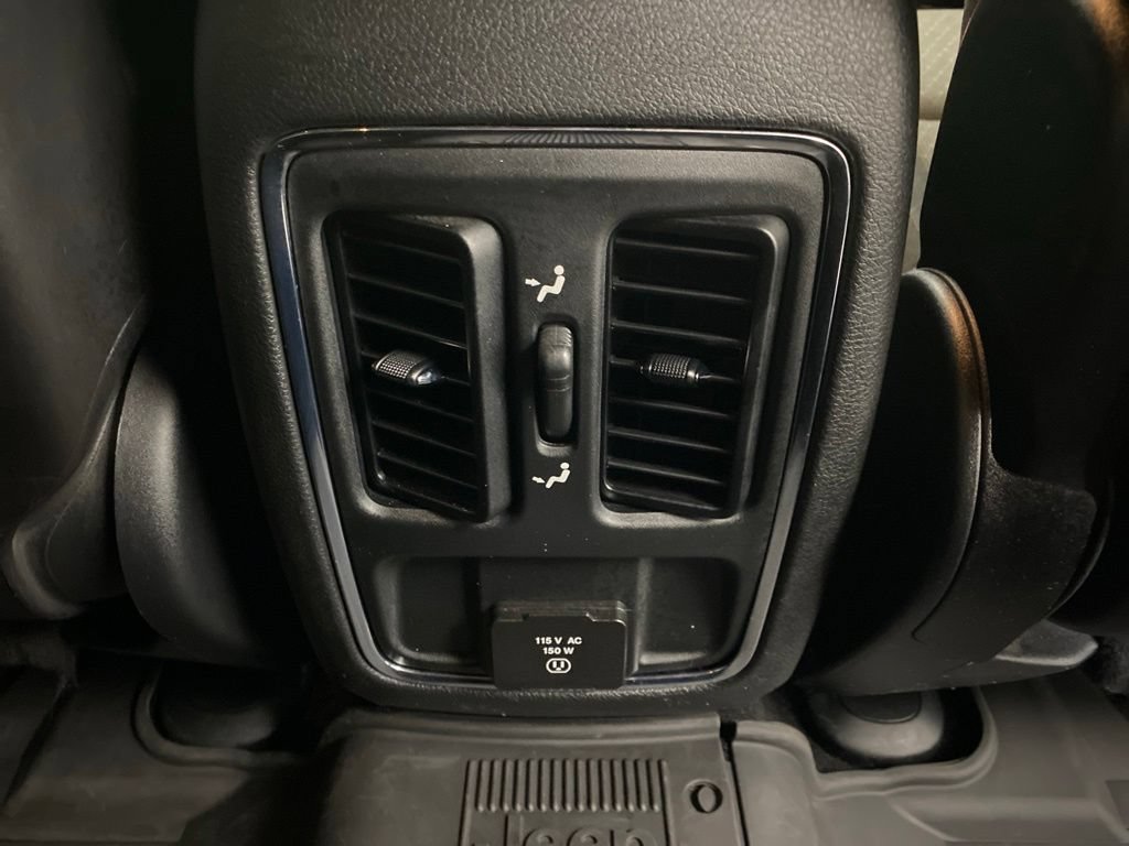 Used 2021 Jeep Grand Cherokee Freedom Edition AWD/4WD image 33