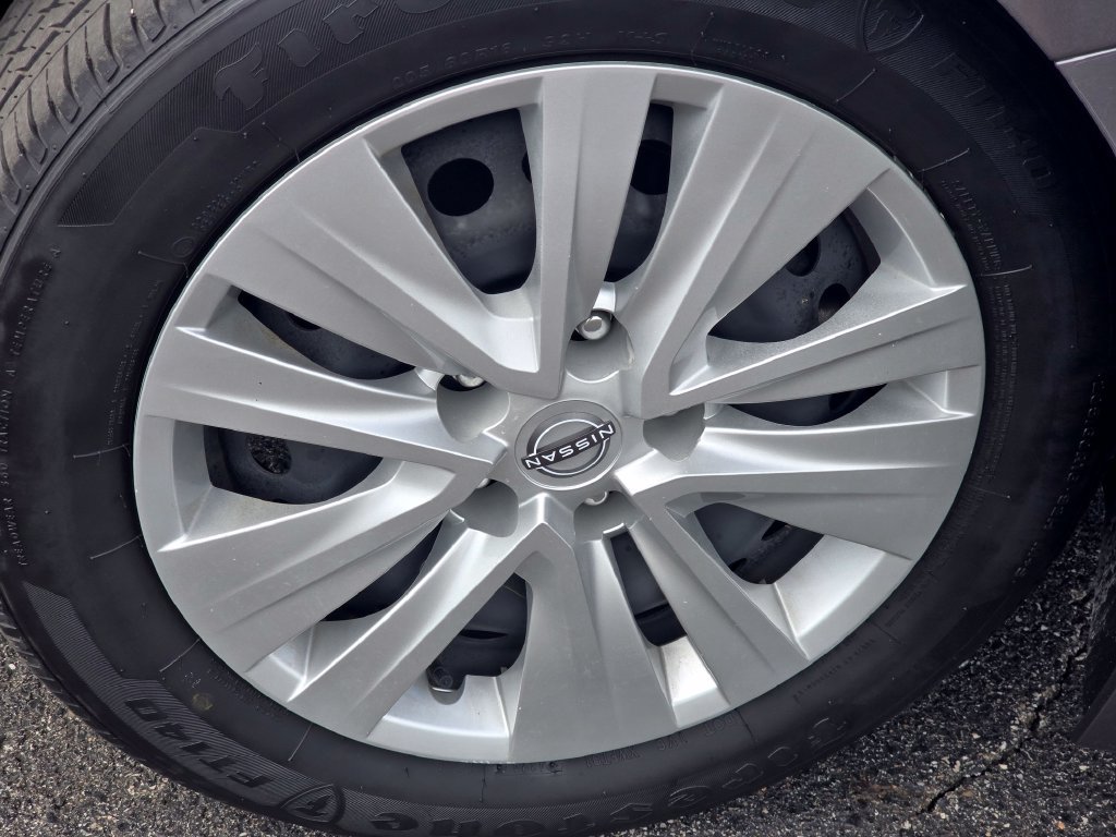 Used 2025 Nissan Sentra S FWD image 6