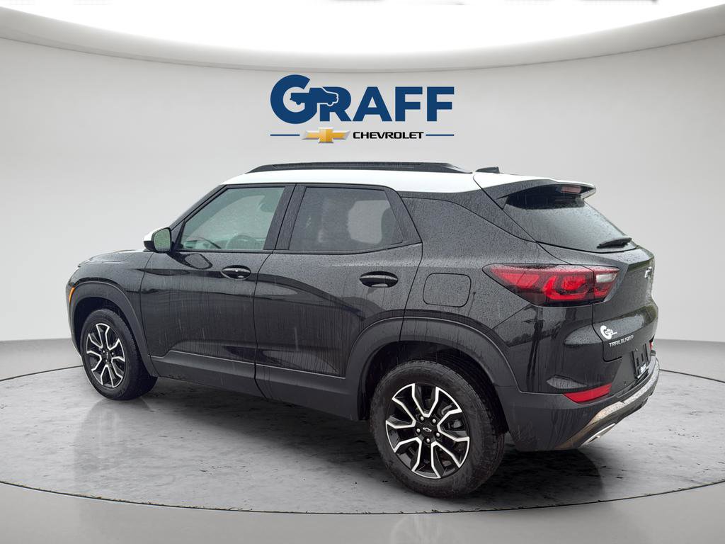 Used 2025 Chevrolet TrailBlazer ACTIV w/ Convenience Package FWD image 4