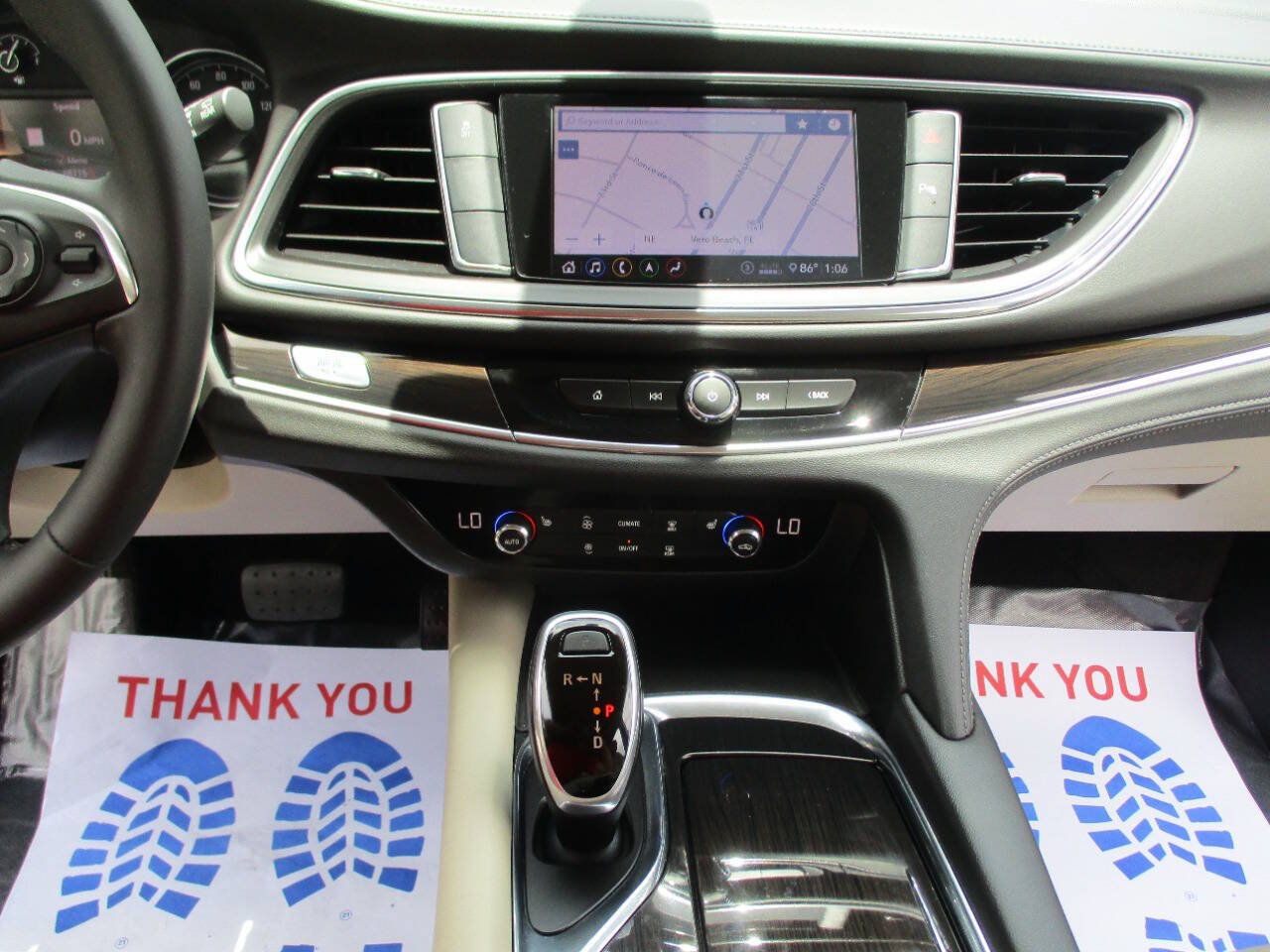 Used 2020 Buick Enclave Essence w/ LPO, Luxury Package FWD image 17