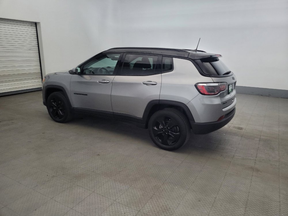 Used 2021 Jeep Compass Latitude w/ Sun and Sound Group AWD/4WD image 3