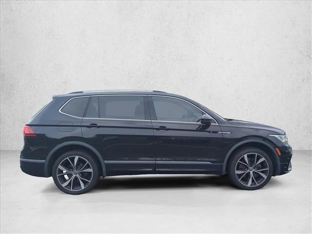 Used 2022 Volkswagen Tiguan SEL R-Line AWD/4WD image 6