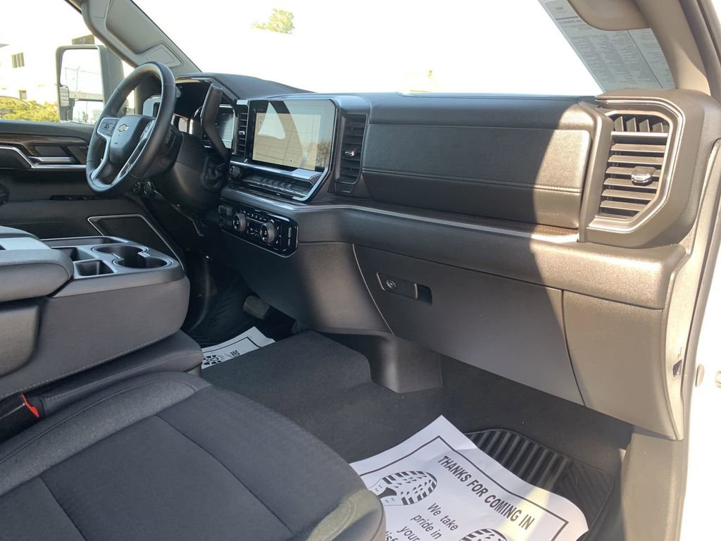 Certified 2025 Chevrolet Silverado 2500 LT w/ Convenience Package image 28