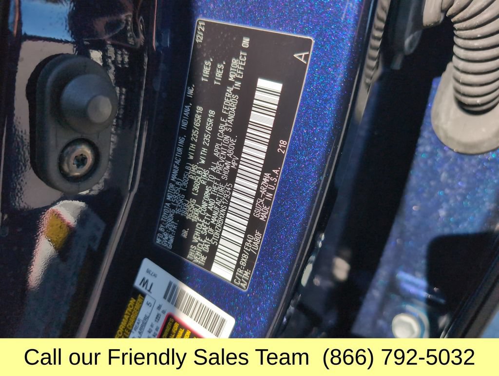 Used 2022 Toyota Highlander XLE AWD/4WD image 30