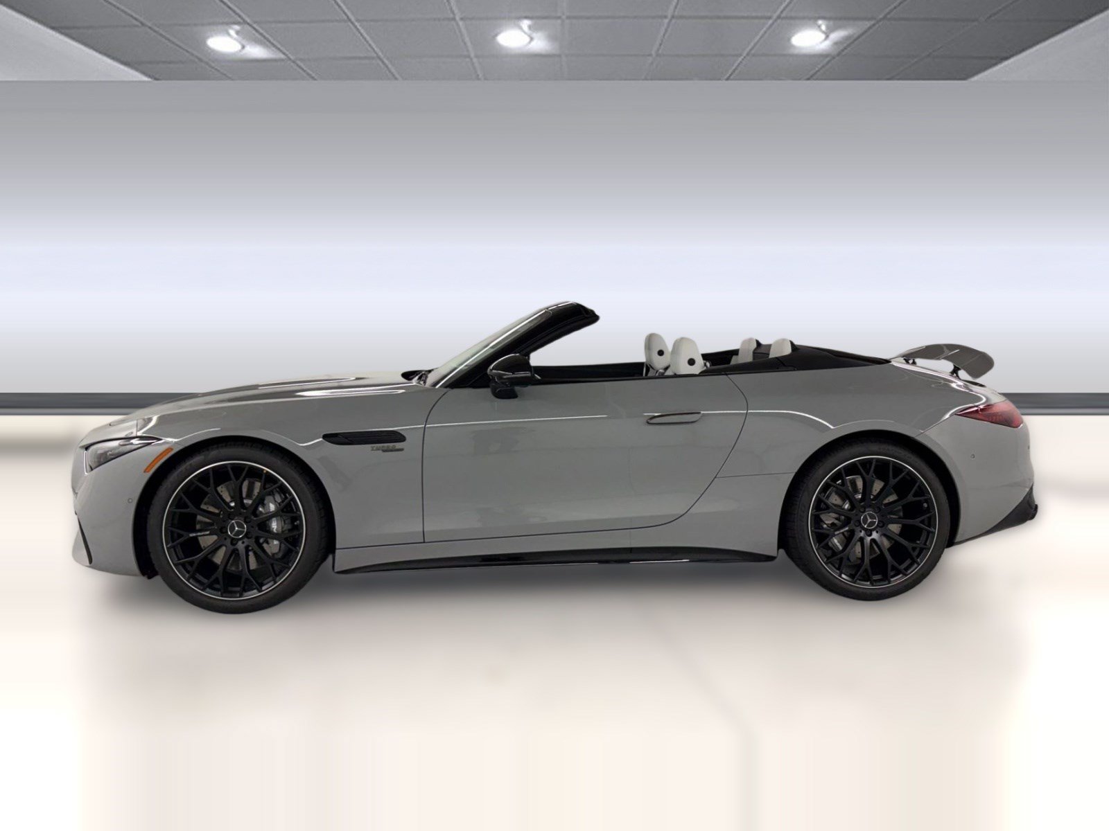 New 2027 Mercedes-Benz SL 43 AMG image 2