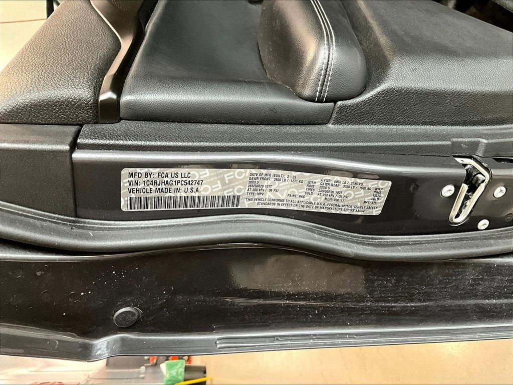 Used 2023 Jeep Grand Cherokee Altitude image 28