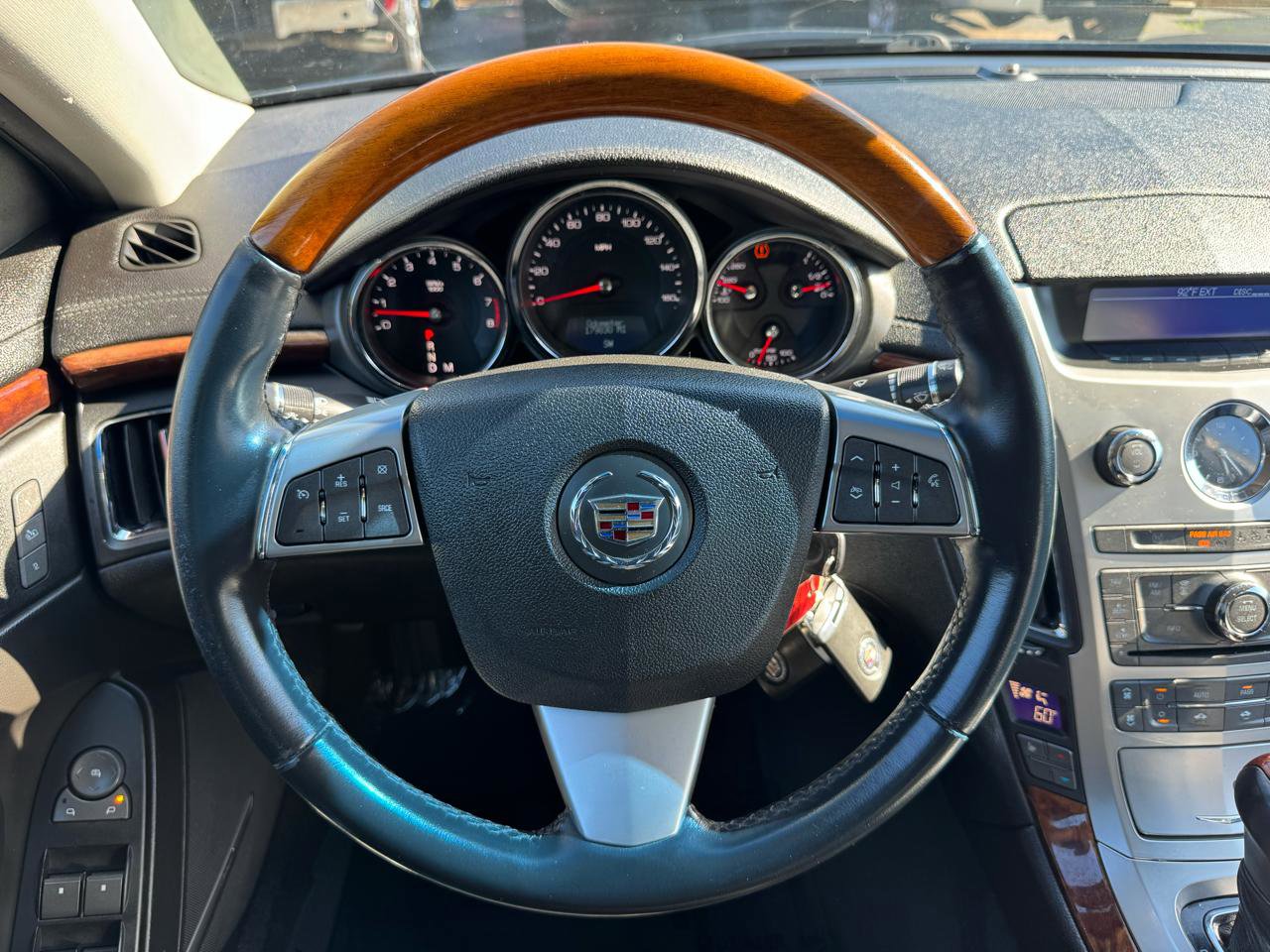 Used 2010 Cadillac CTS Luxury RWD image 21