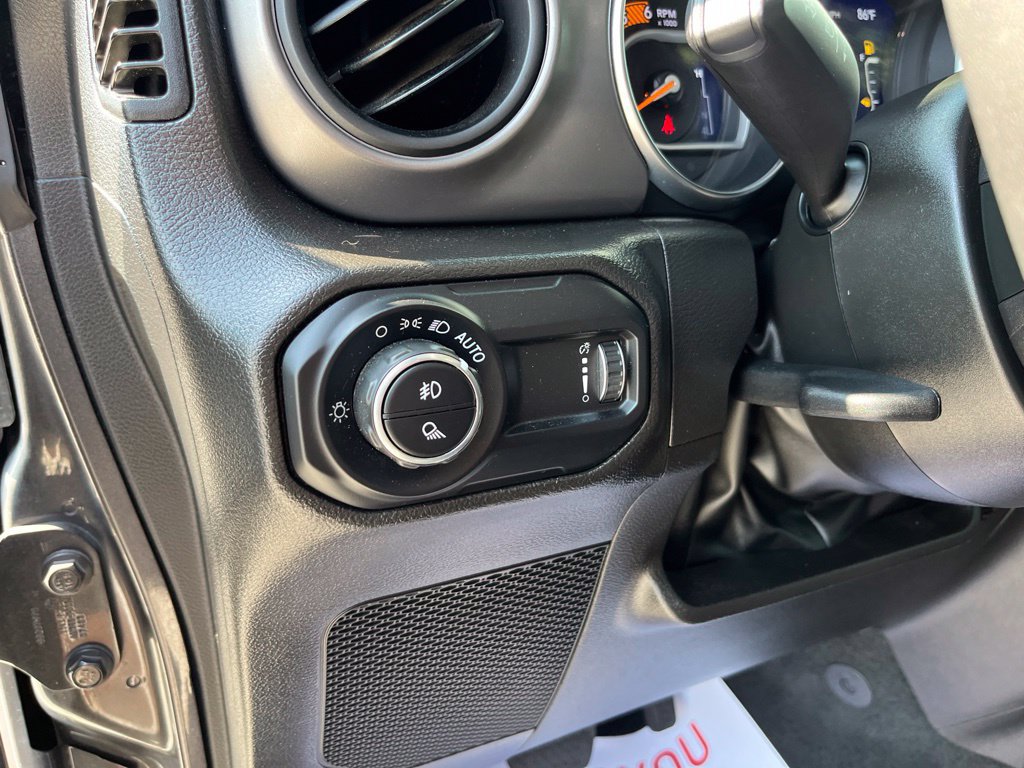 Used 2023 Jeep Gladiator Sport AWD/4WD image 8