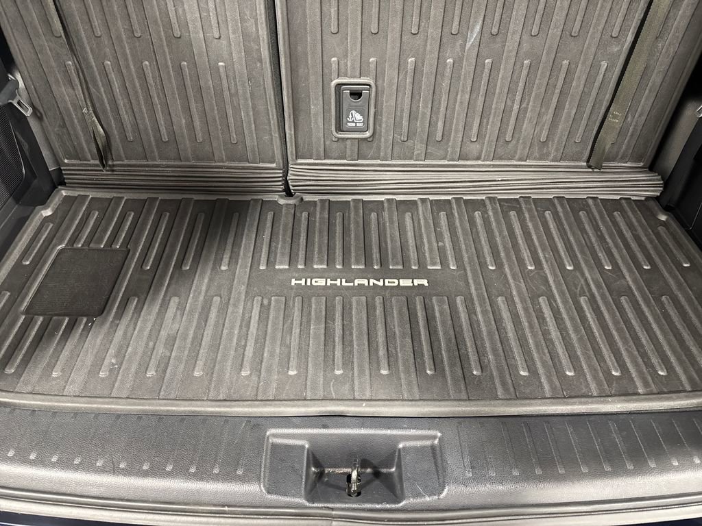 Used 2021 Toyota Highlander Platinum AWD/4WD image 27