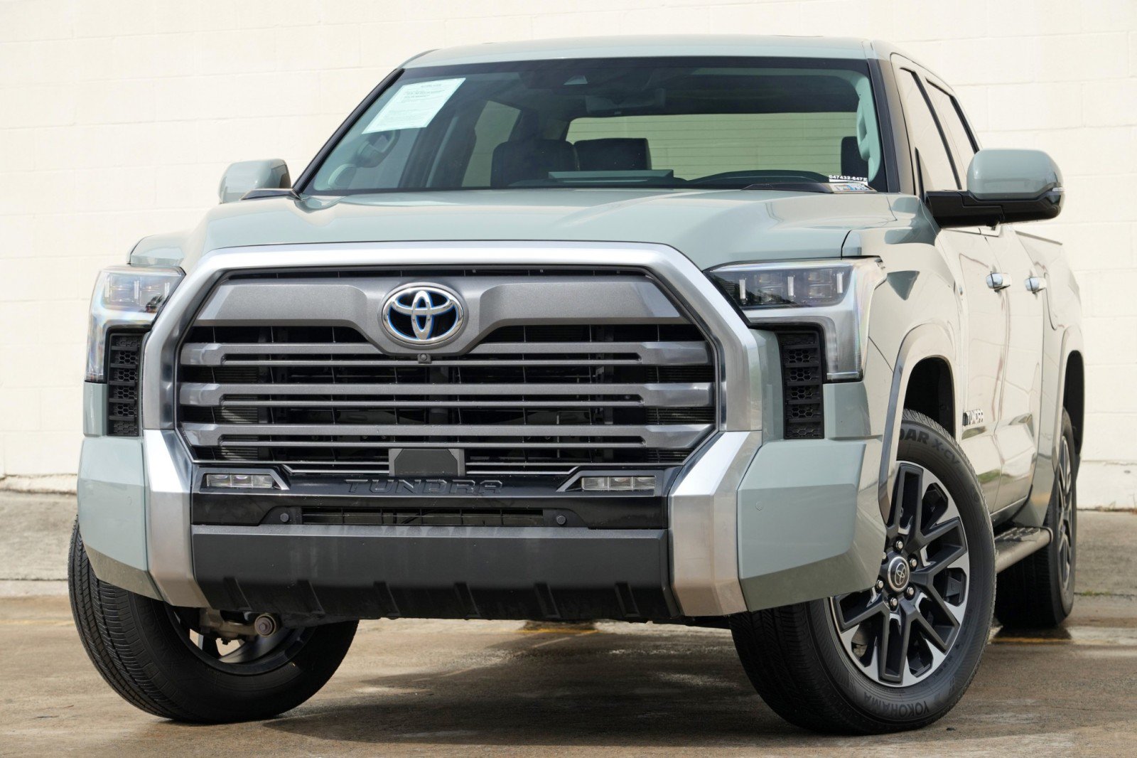 Used 2024 Toyota Tundra Limited AWD/4WD image 3