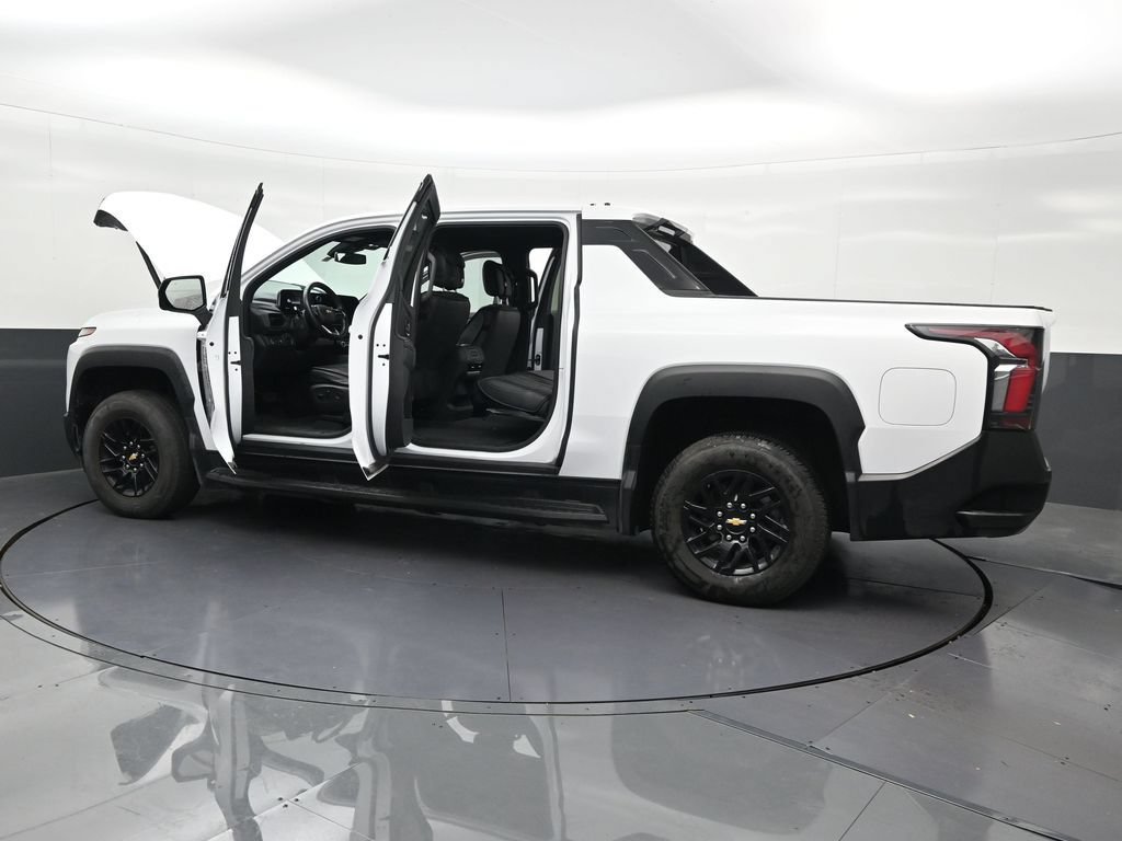 Used 2025 Chevrolet Silverado EV LT AWD/4WD image 35