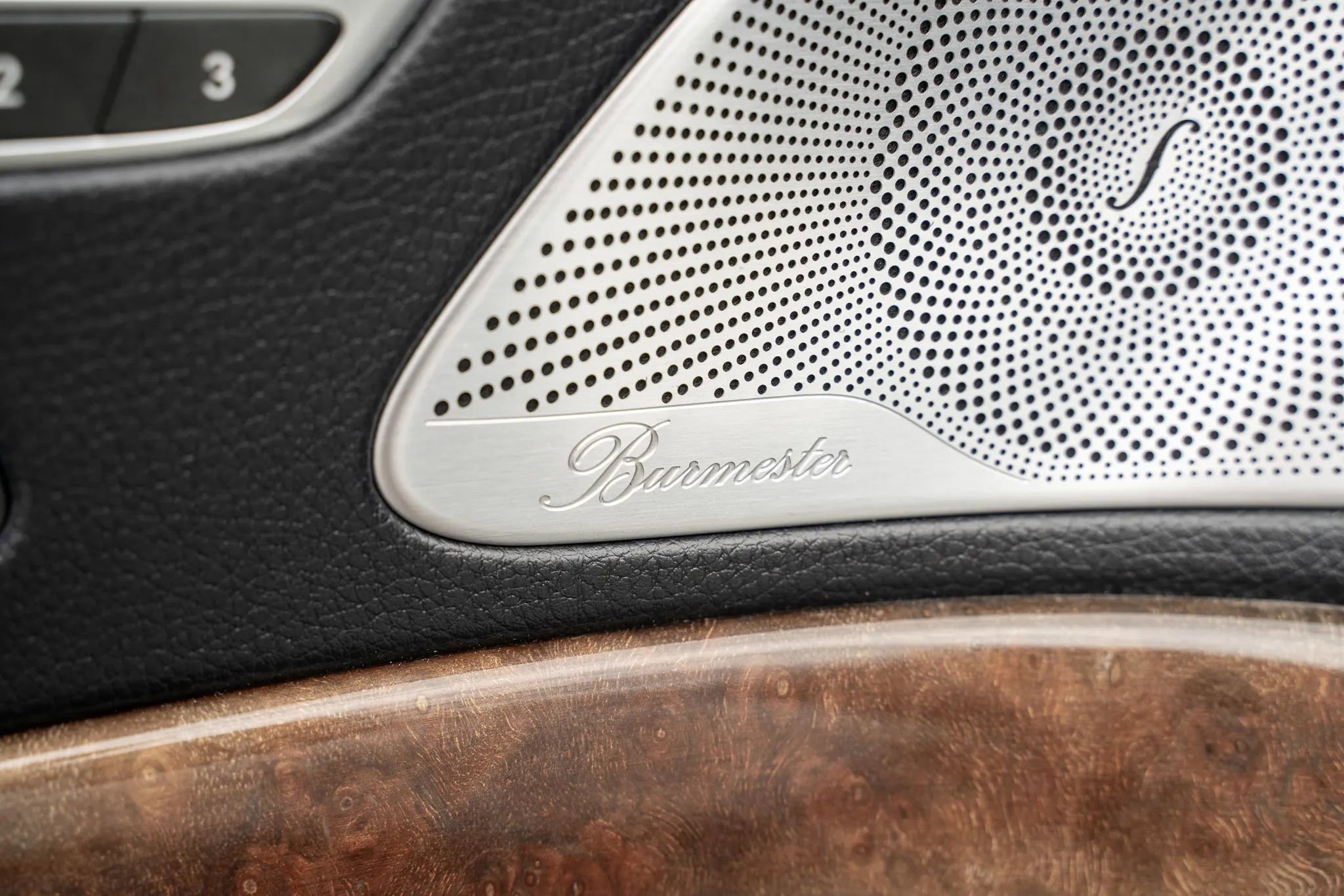 Used 2015 Mercedes-Benz S 550 4MATIC Sedan image 19