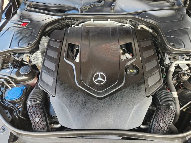 Used 2019 Mercedes-Benz S 560 Sedan image 25