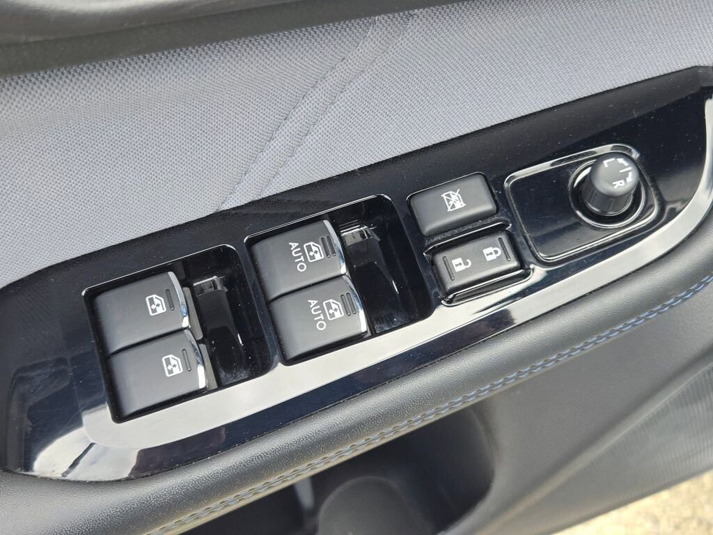 Used 2017 Subaru Legacy 2.5i Sport AWD/4WD image 18