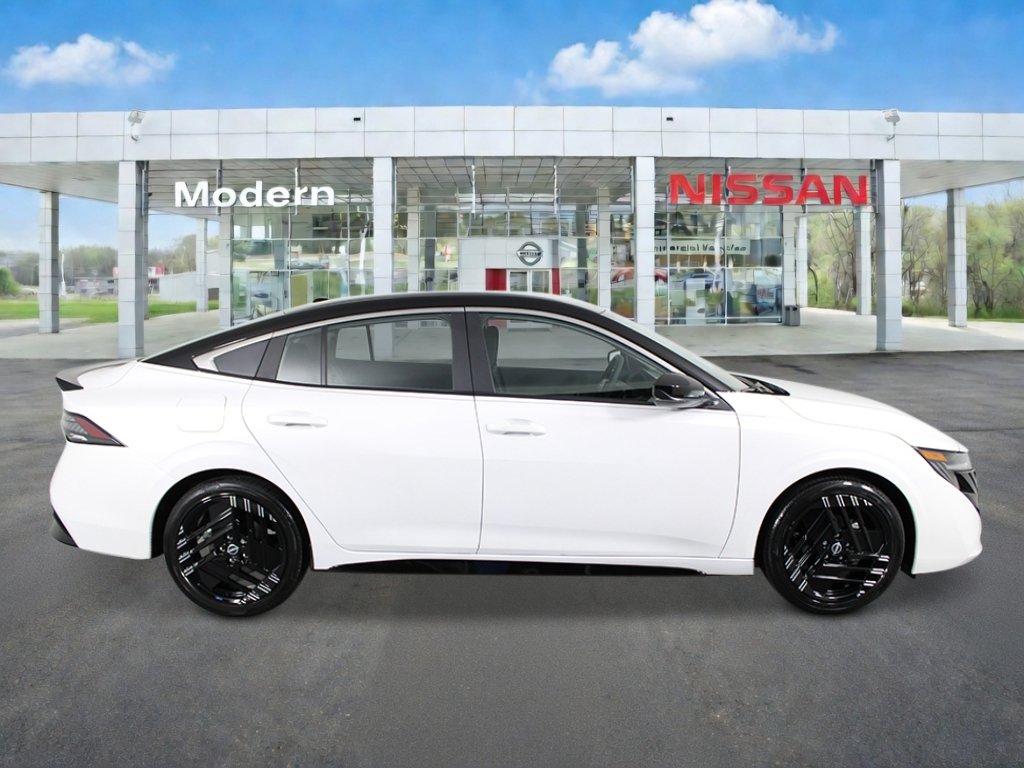 New 2027 Nissan Sentra SR w/ Floor Mat Package FWD image 6