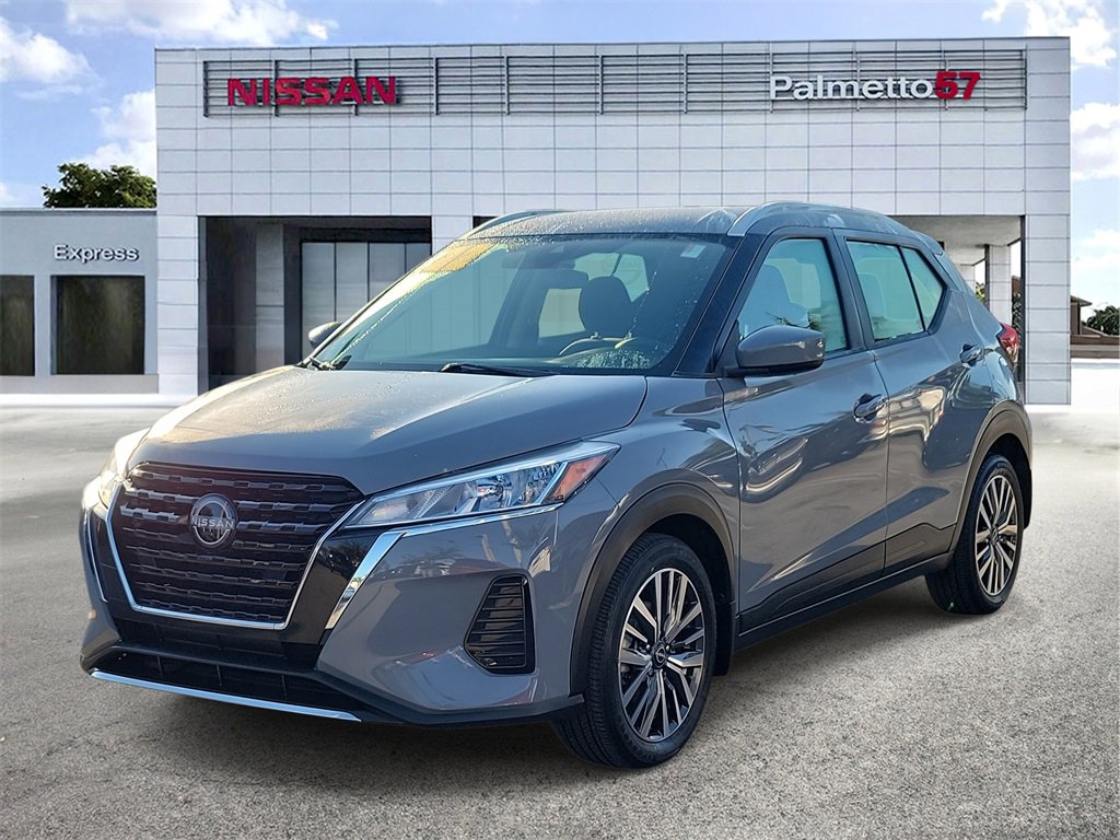 Certified 2022 Nissan Kicks SV image 3