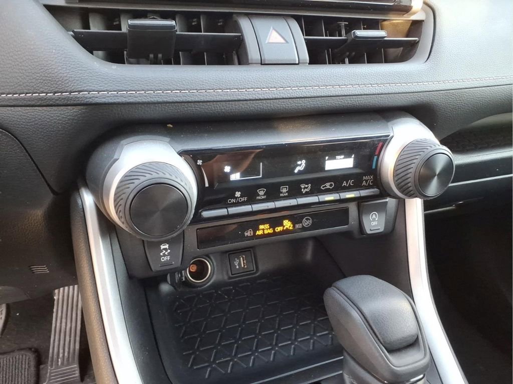 Used 2025 Toyota RAV4 LE FWD image 25
