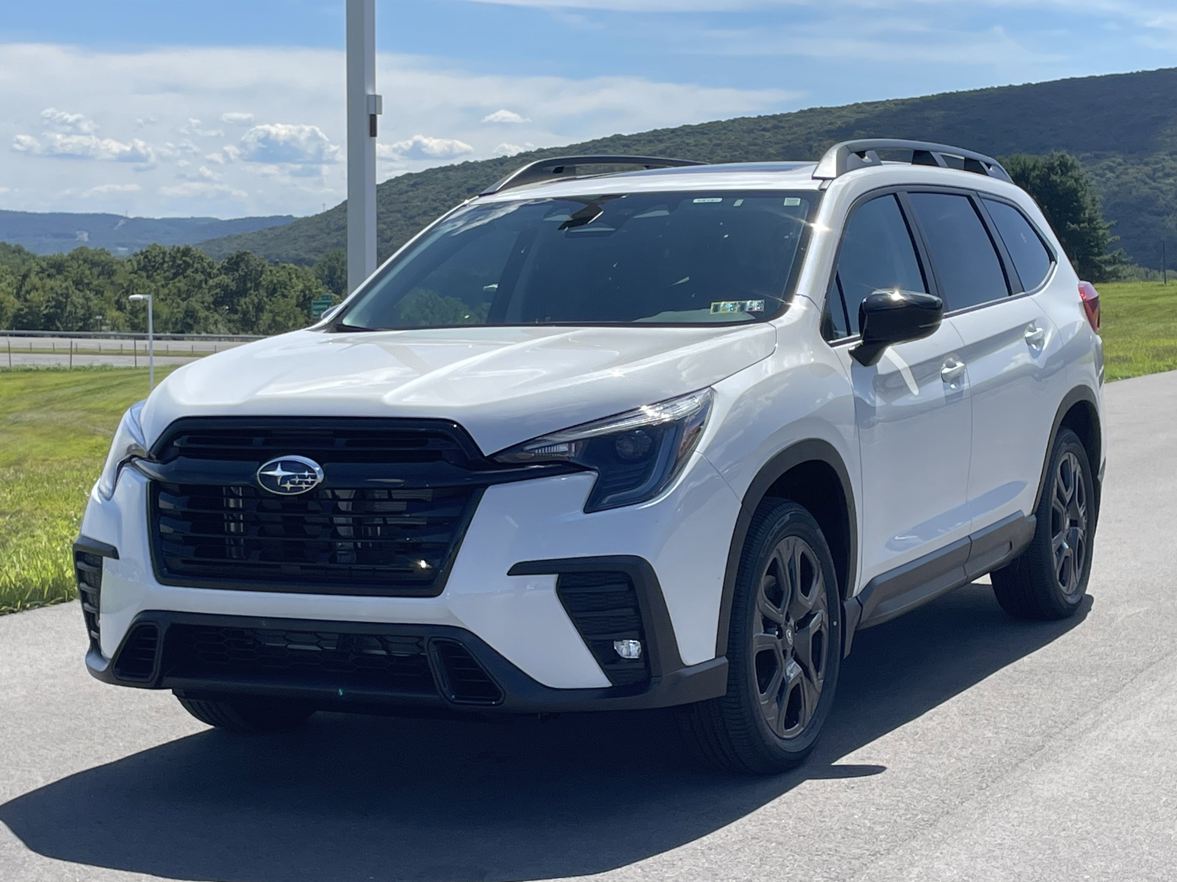 New 2025 Subaru Ascent Onyx Edition image 8