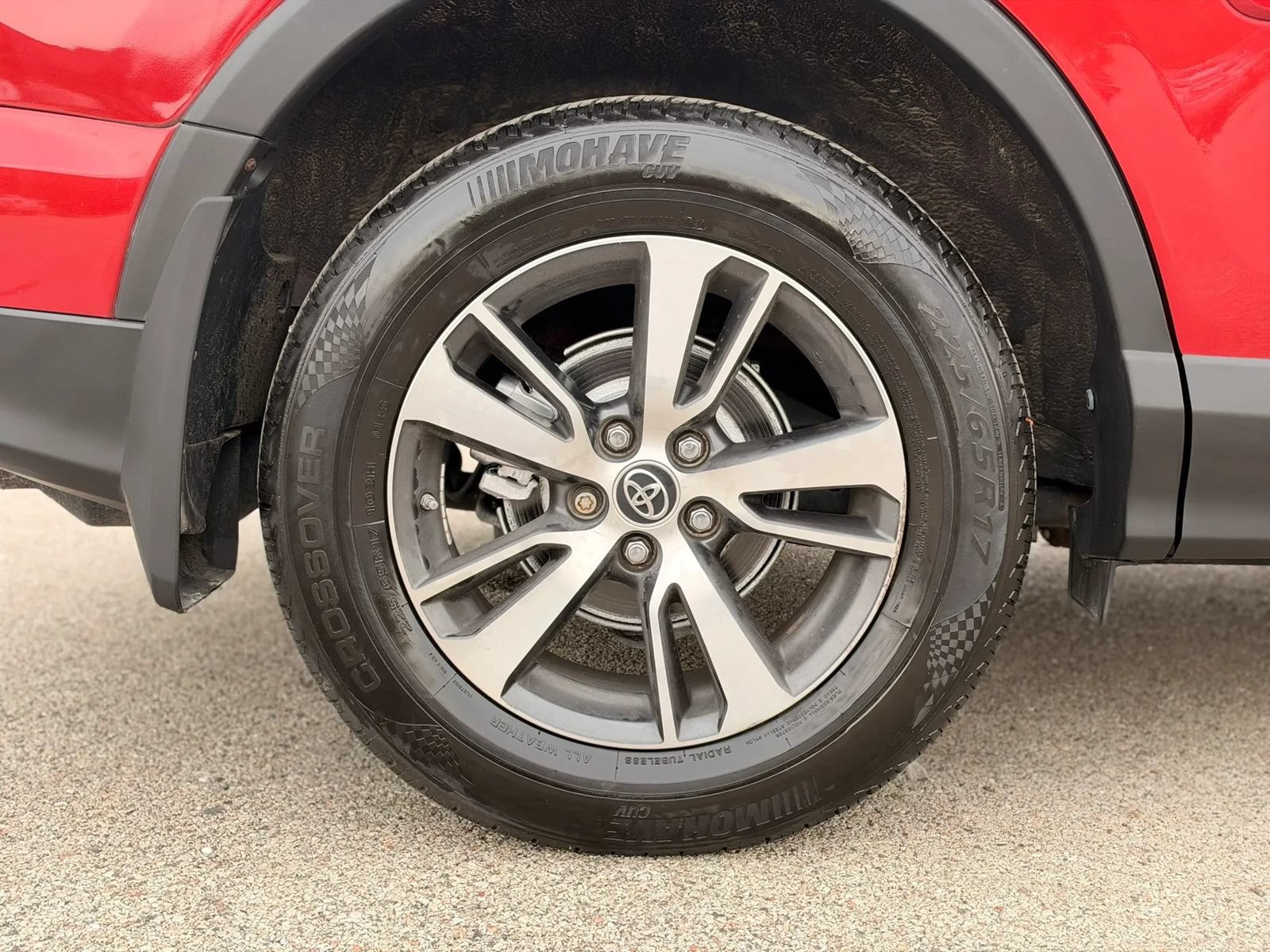 Used 2016 Toyota RAV4 XLE AWD/4WD image 34