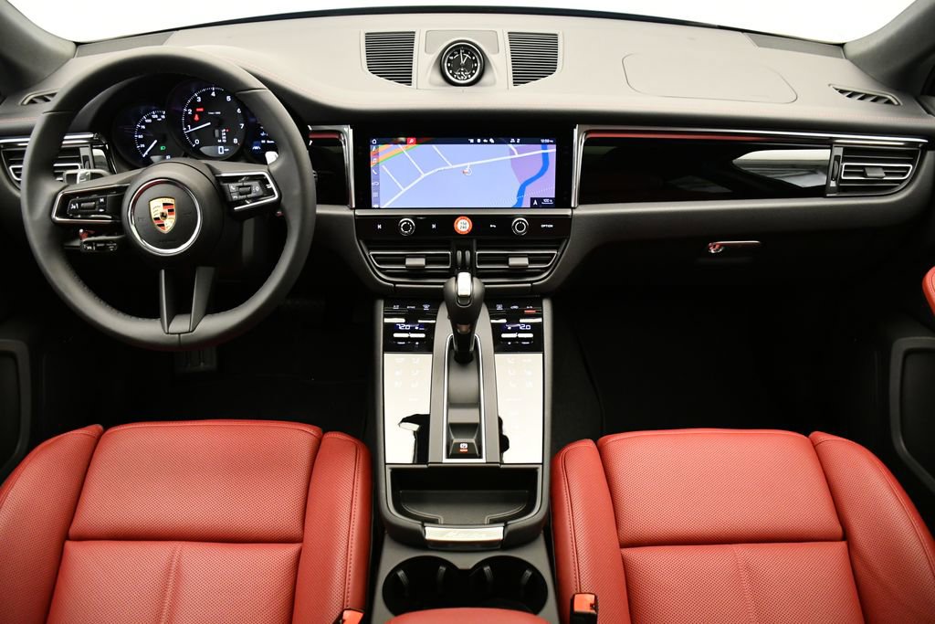 Used 2025 Porsche Macan Turbo image 19