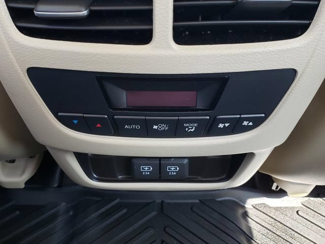 Used 2017 Acura MDX w/ Technology Package AWD/4WD image 16