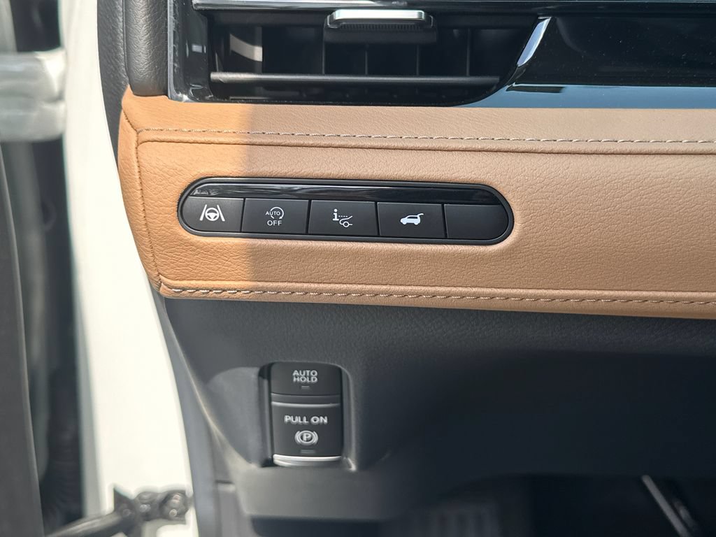 Used 2025 INFINITI QX80 Sensory AWD/4WD image 30