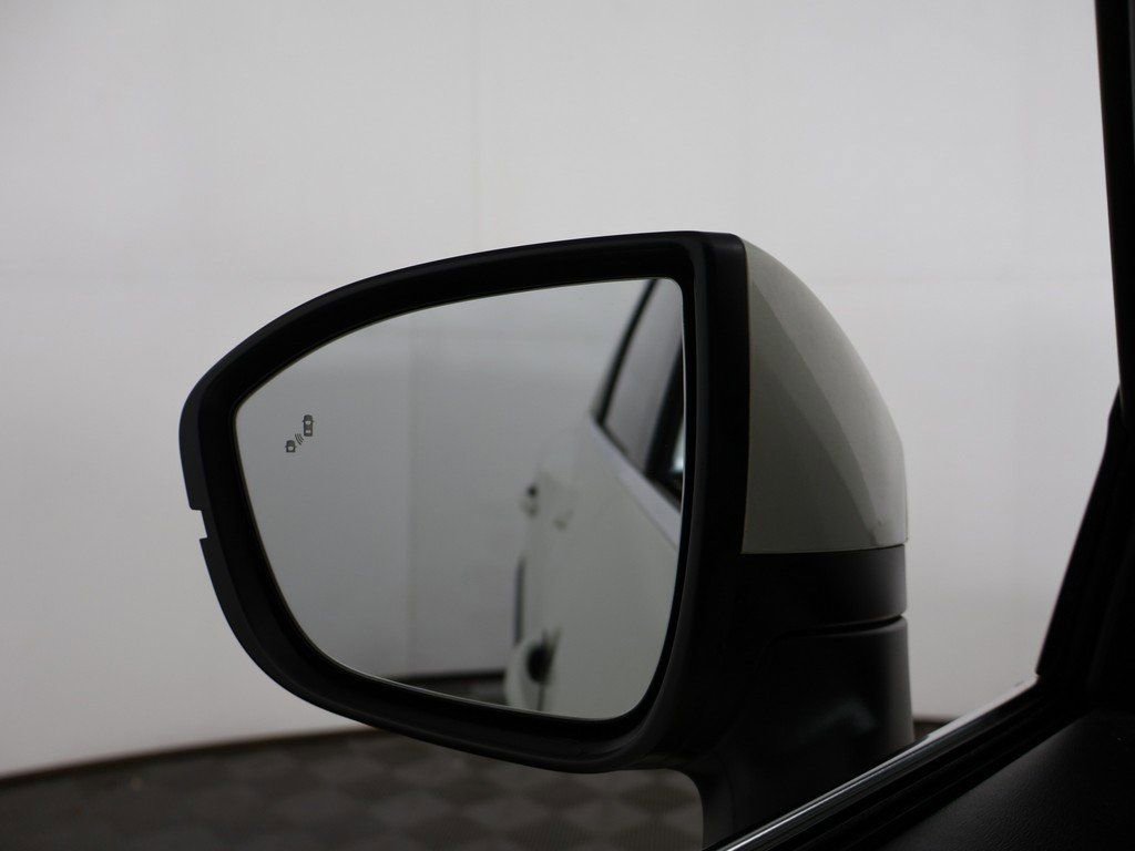 Used 2023 Nissan Pathfinder SL image 37