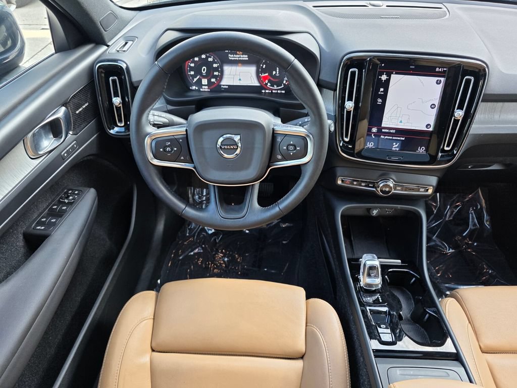 Used 2020 Volvo XC40 T5 Inscription w/ Protection Package Premier AWD/4WD image 12