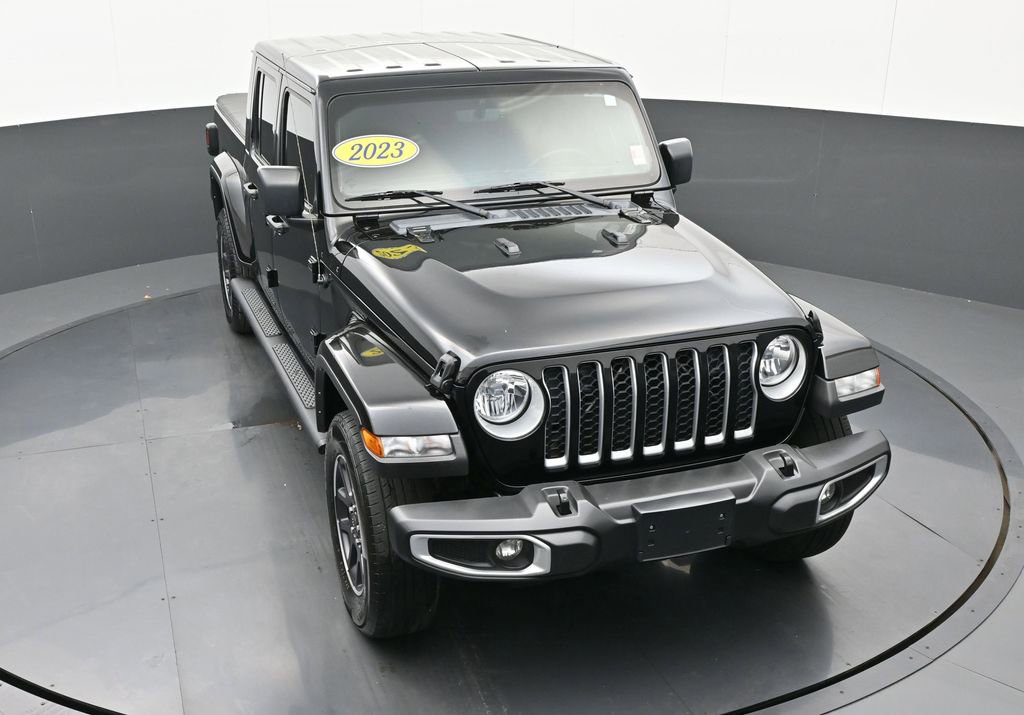 Used 2023 Jeep Gladiator Overland image 37