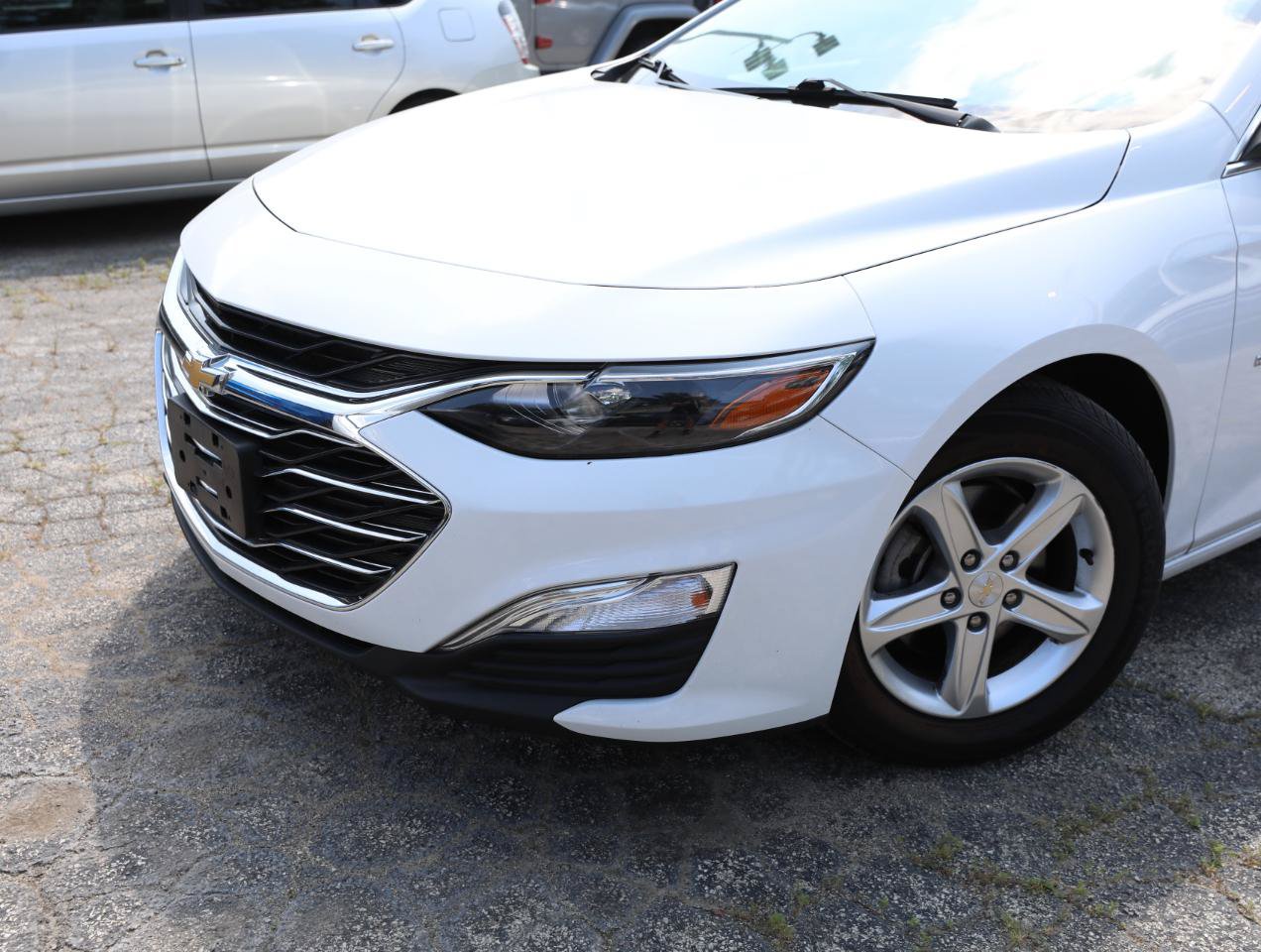 Used 2023 Chevrolet Malibu LS w/ Driver Confidence Package FWD image 2