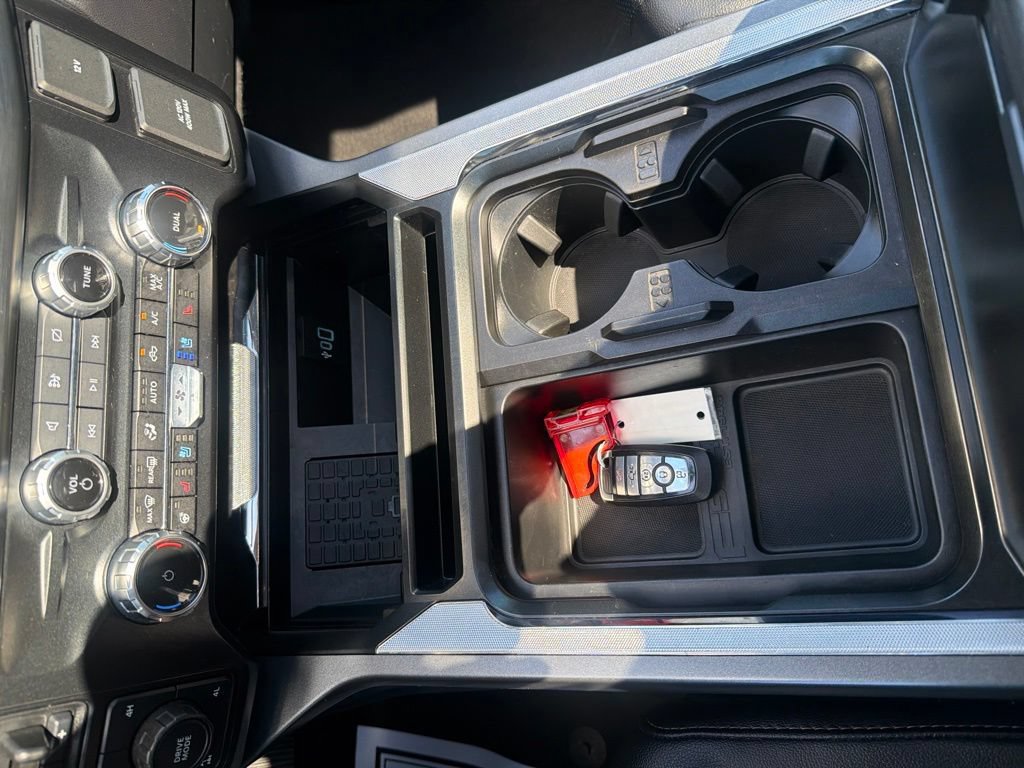 Used 2023 Ford F250 Lariat w/ Black Appearance Package AWD/4WD image 32