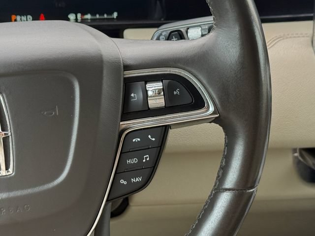 Used 2018 Lincoln Navigator Select w/ Technology Package RWD image 11