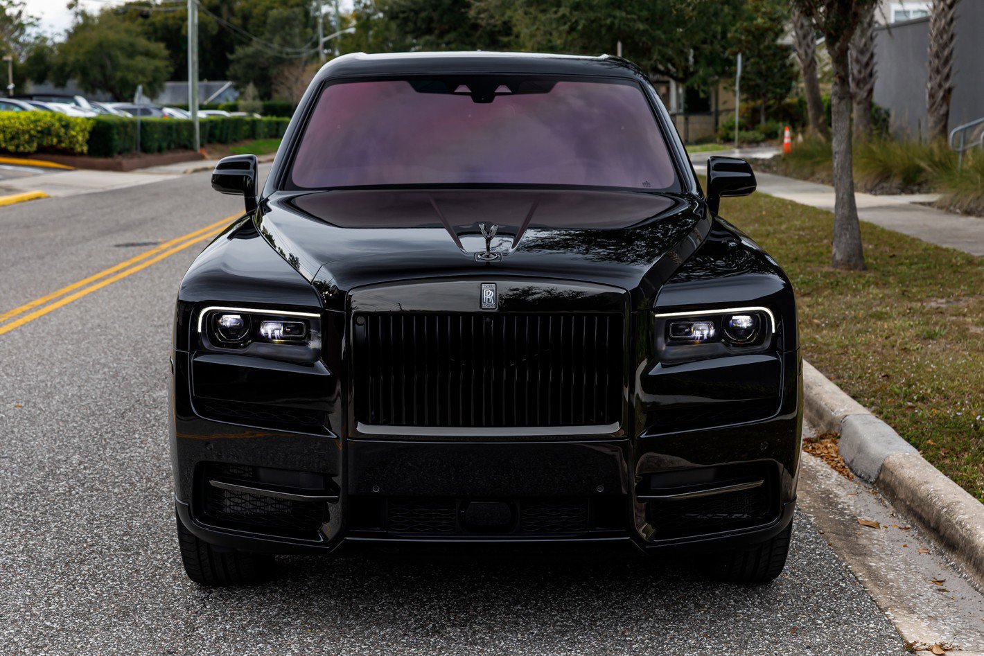 Used 2022 Rolls-Royce Cullinan Black Badge w/ Dark Exterior Package image 2
