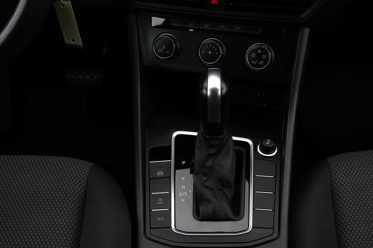 Used 2021 Volkswagen Jetta image 20