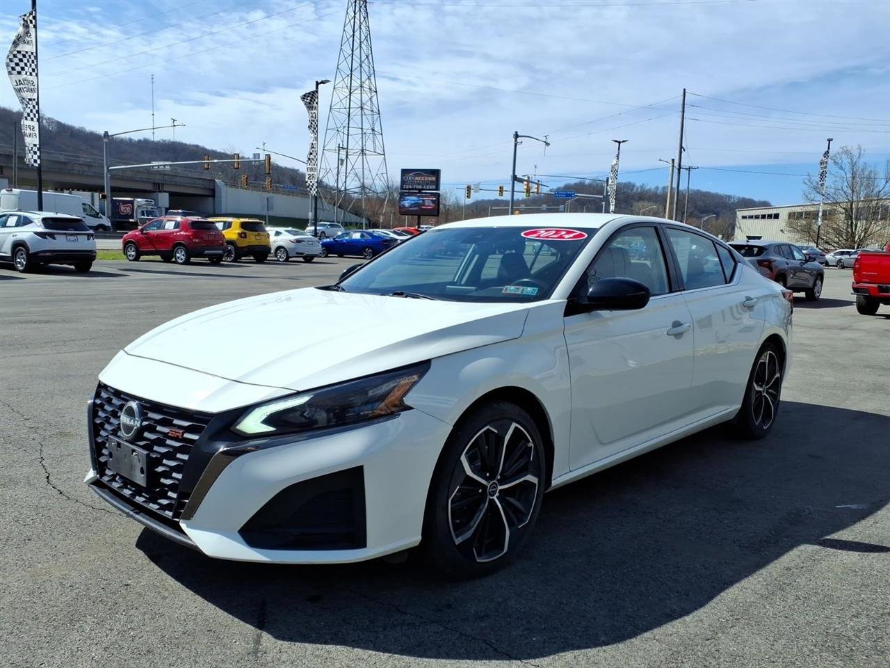 Used 2024 Nissan Altima 2.5 SR image 4