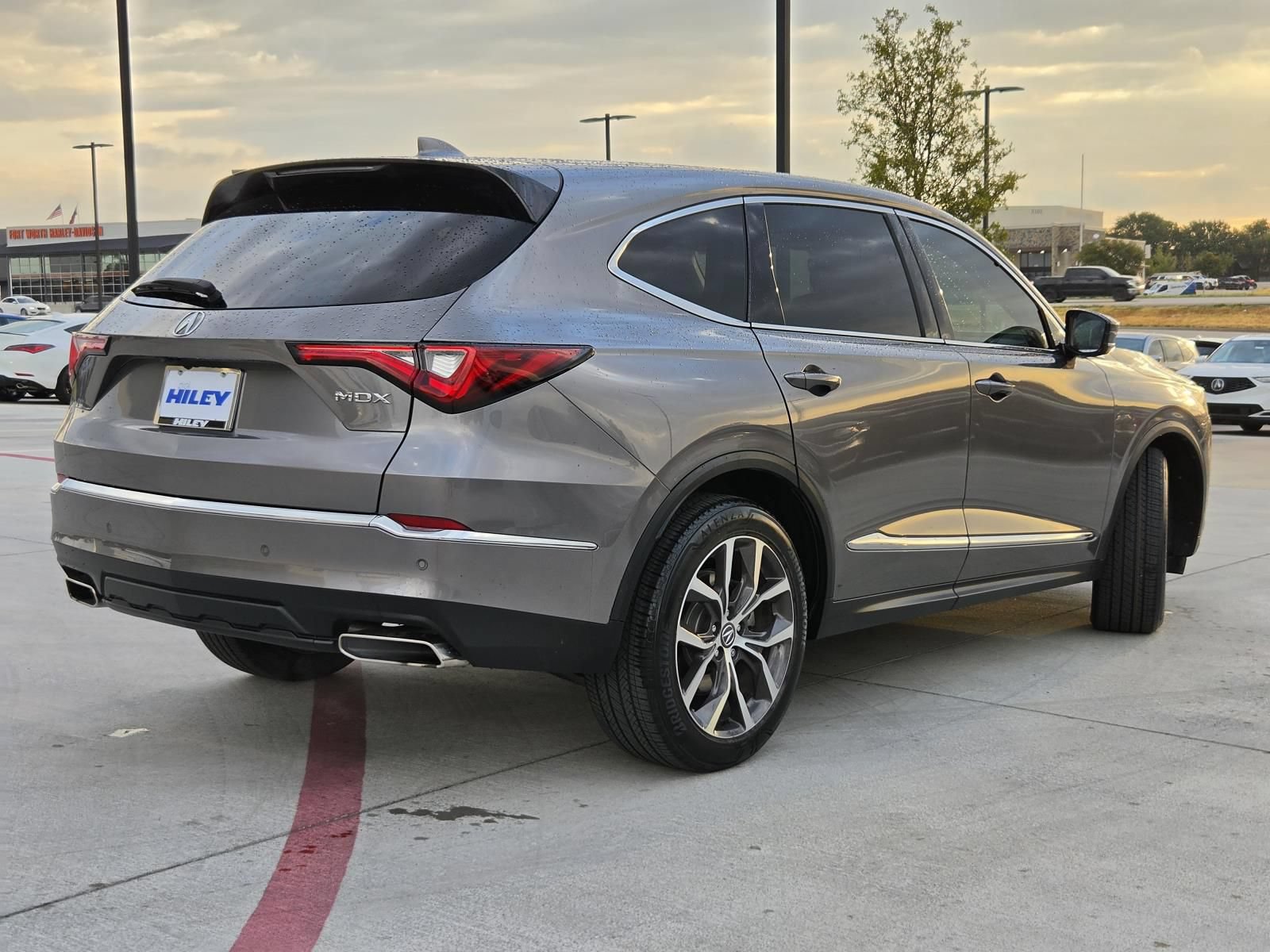 Used 2024 Acura MDX w/ Technology Package FWD image 5