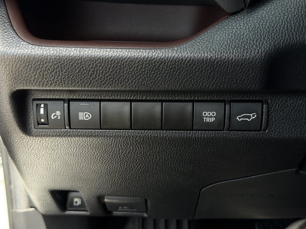 Used 2024 Toyota RAV4 Limited AWD/4WD image 24