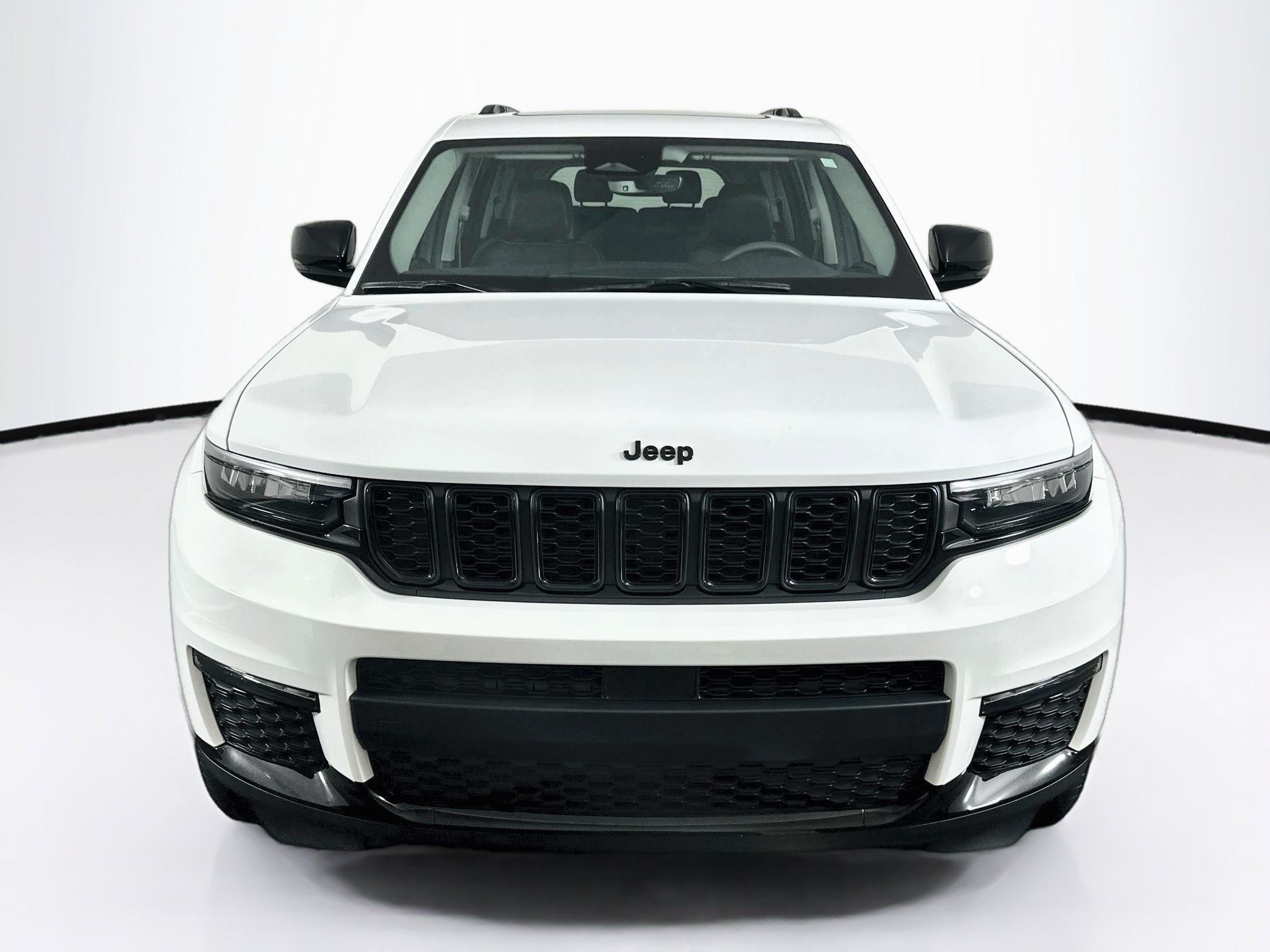 Used 2023 Jeep Grand Cherokee L Limited w/ Luxury Tech Group II AWD/4WD image 2