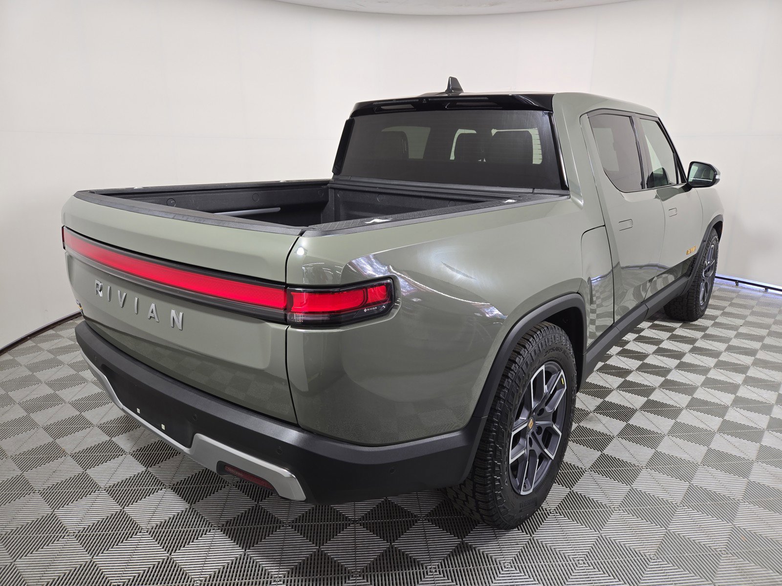 Used 2022 Rivian R1T Launch Edition image 5