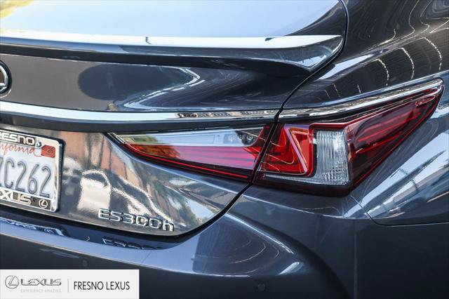 Certified 2025 Lexus ES 300h w/ Premium Package FWD image 7