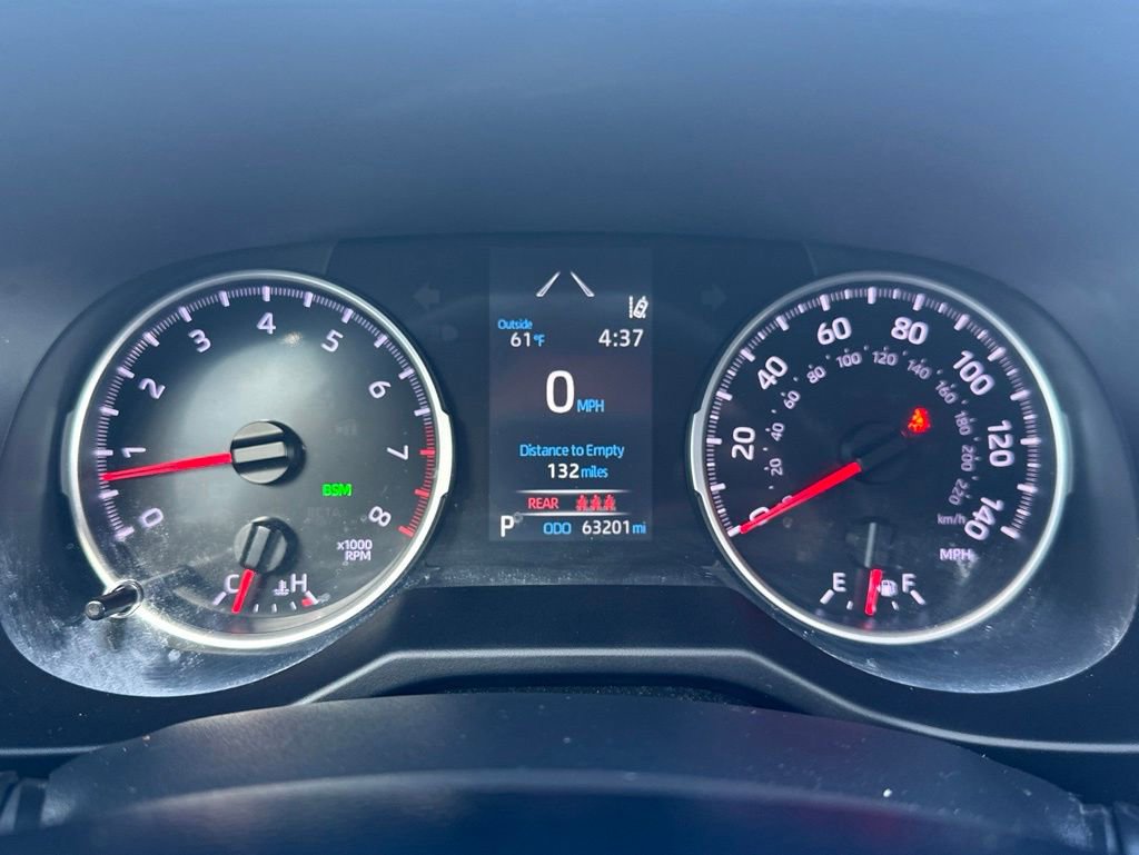 Used 2021 Toyota RAV4 XLE w/ Convenience Package FWD image 23