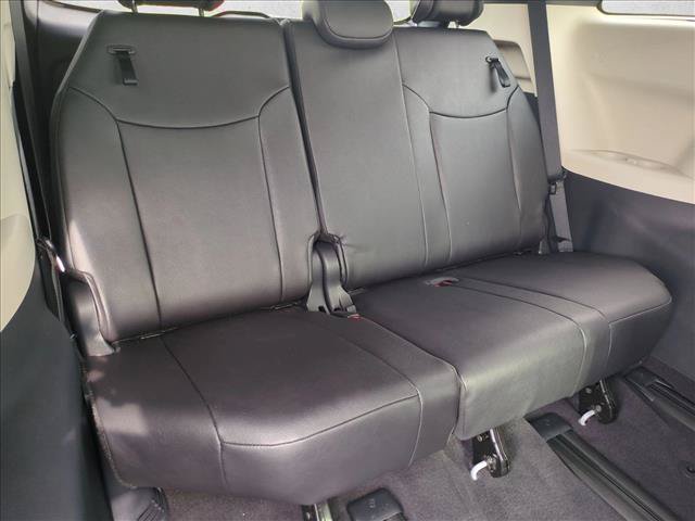 Used 2026 Toyota Sienna Limited AWD/4WD image 21
