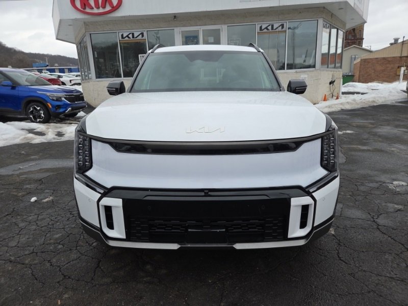 New 2026 Kia EV9 GT-Line video 2