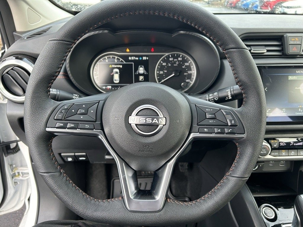 New 2025 Nissan Versa SR w/ Trunk Package image 12
