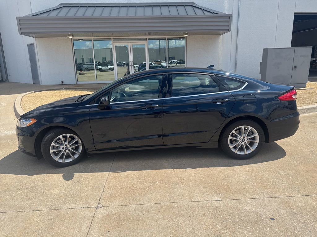 Used 2020 Ford Fusion SE image 4