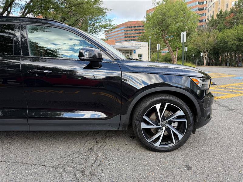 Used 2020 Volvo XC40 T5 R-Design w/ Protection Package Premier AWD/4WD image 6