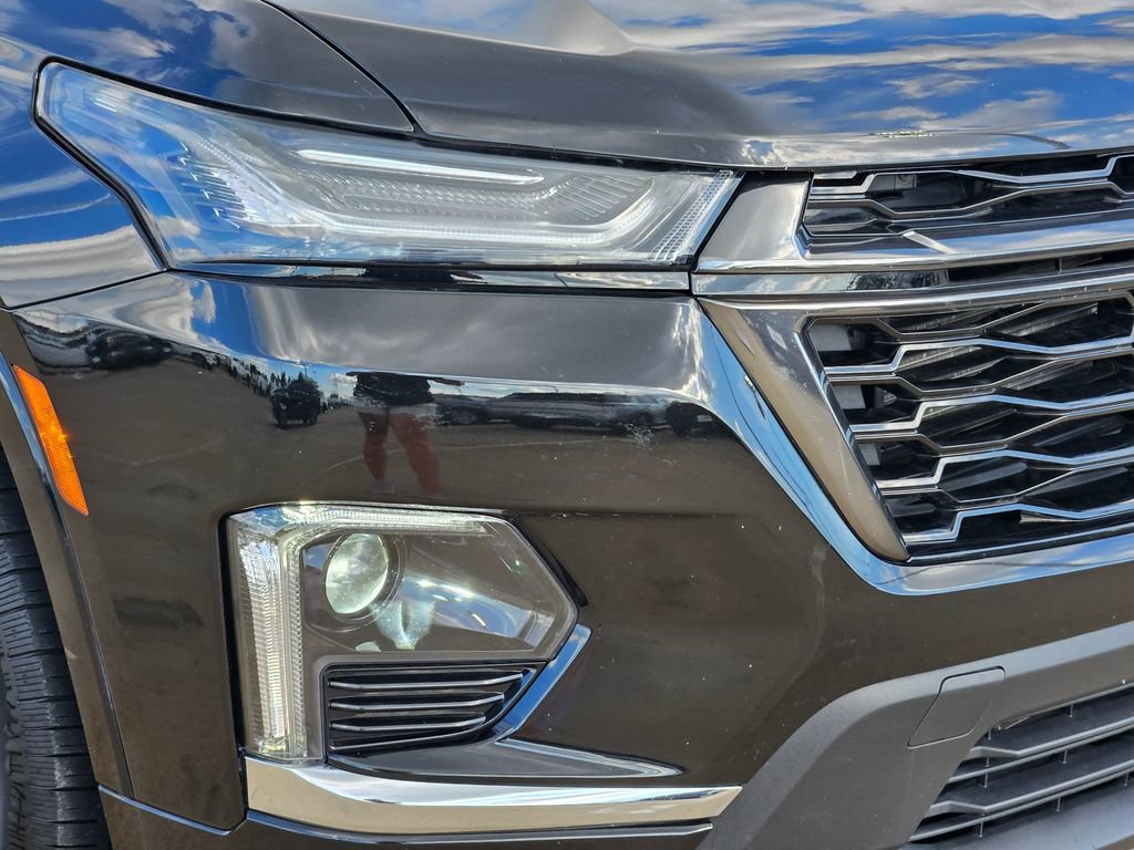 Used 2023 Chevrolet Traverse Premier w/ Redline Edition AWD/4WD image 10