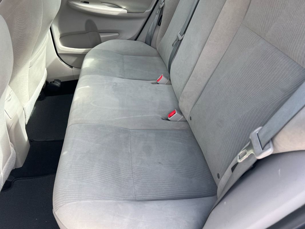 Used 2012 Toyota Corolla LE image 11